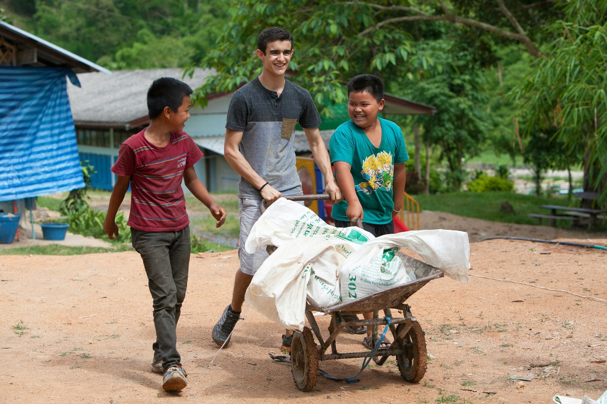 Thailand: Come With Nothing - The Mekong Expedition