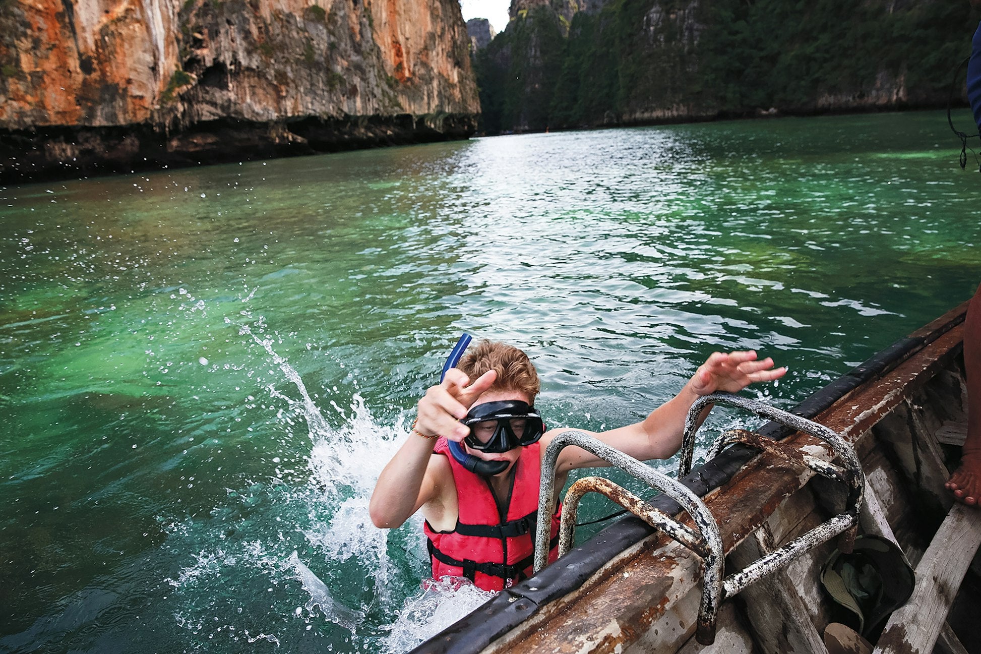 Thailand: Marine and Rainforest Conservation